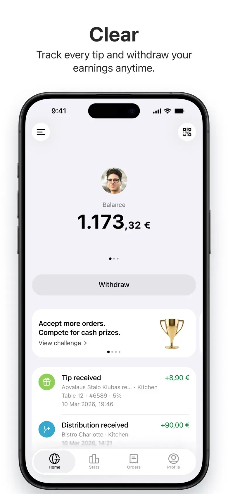 GlobalTips staff app home screen with the waiter's balance and withdrawal